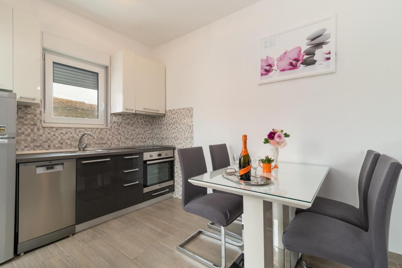 Apartman Lorena Trogir Exterior photo
